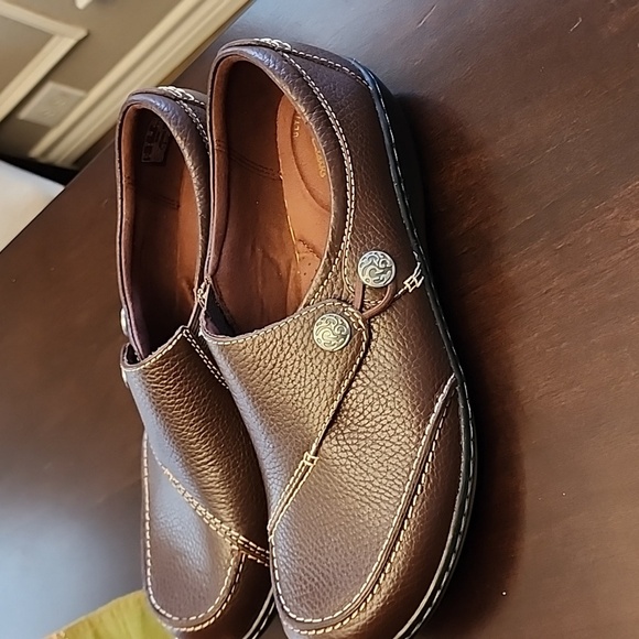 Clarks Ashland Lane Q Ultimate Comfort Size 8 M Womens Red Wood Slip-on Brown - Picture 5 of 7